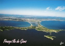 Postkarte mit Blick auf die Halbinsel Giens und das Festland
